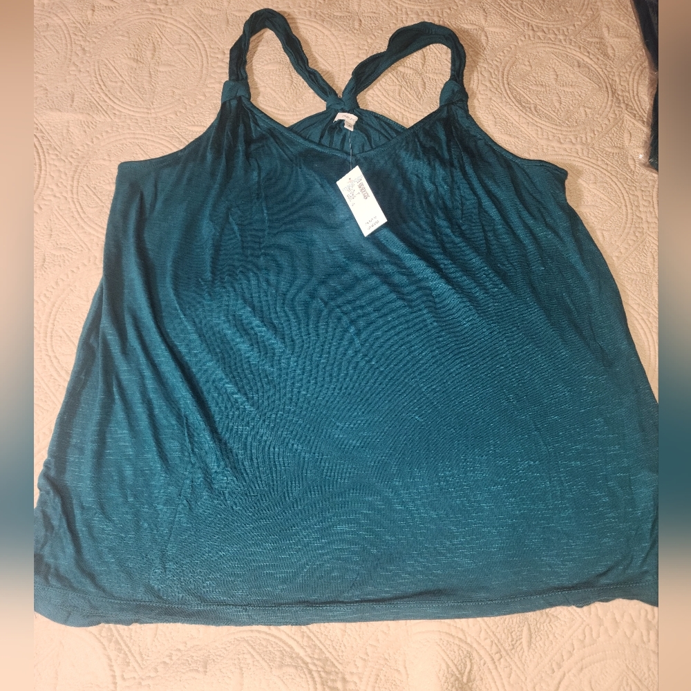 Knot Racerback Tank Top (S9) - Picture 6 of 9